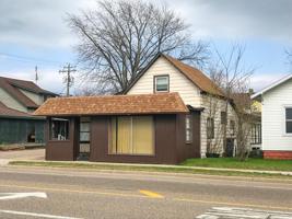 306 4TH ST N