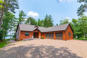 3243 SAND LAKE LODGE LN