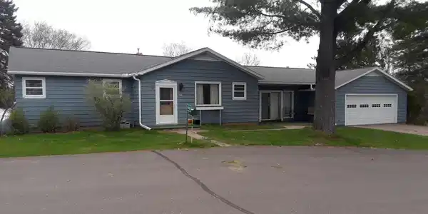 4008 LAKEVIEW DR