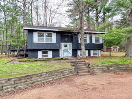 1005 MAPLE ST E