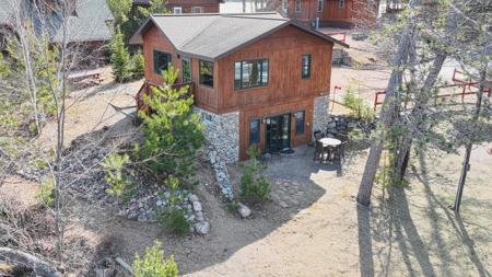 7455 RUSSELL RD