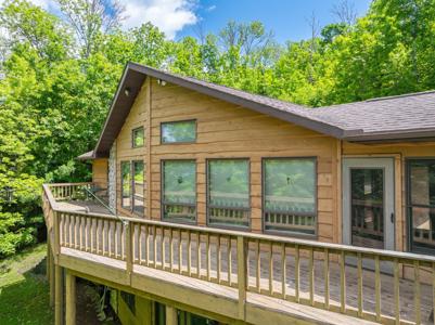 2826 LUPINE LN