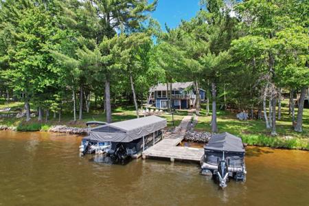 4405 MAPLE DR