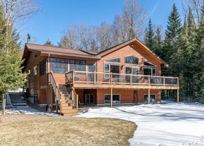 8361 AMBER LAKE RD E