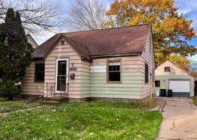 517 VAUGHN ST