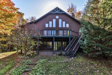 3685 CENTER SUGARBUSH LN