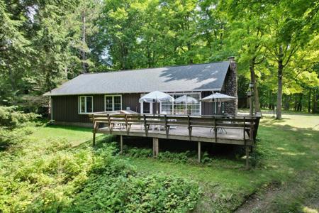 1306 DEER PATH