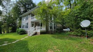 N8695 PICKEREL LAKE RD E