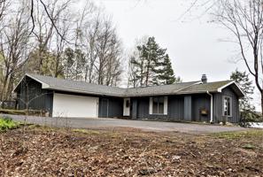 N16790 LAKESHORE DR