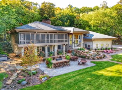 1612 MCKINLEY BLV