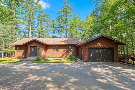 1557 BIRCHWOOD DR