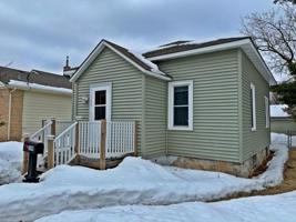 109 LINCOLN AVE E