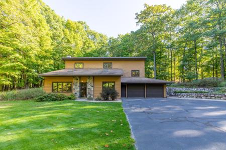 2898 OAK RIDGE CR
