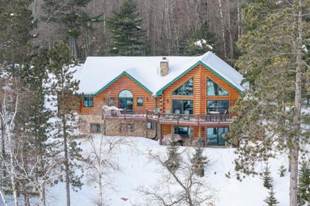 3717 CHAIN O LAKES RD