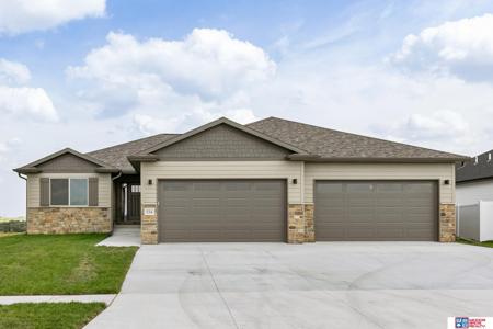 534 N 106th