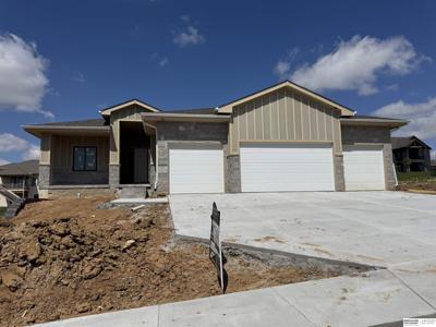 11002 S 101st