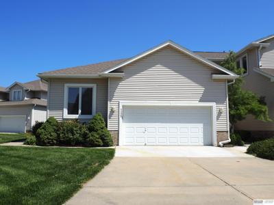 1135 Waters Edge