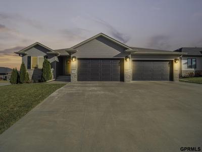1350 N 101st