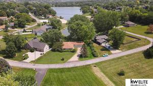 11295 N Lakeshore
