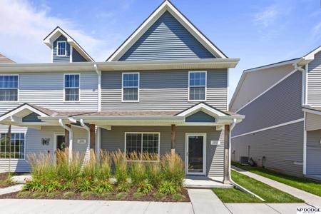 2253 N Aaron