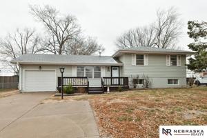 2208 Andies