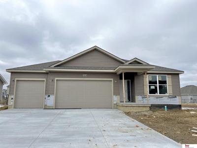 1604 Hedgeapple