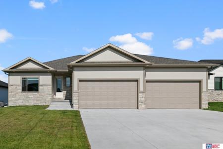 602 N 107th