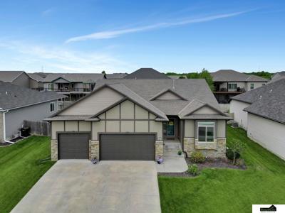 737 N 96th