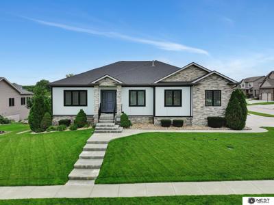 1015 N 100Th