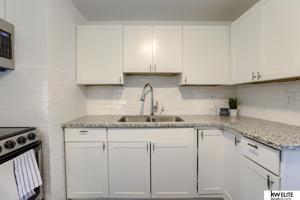 5220 N 8th