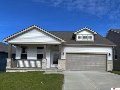 2204 Hedgeapple