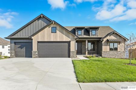10955 S 102nd
