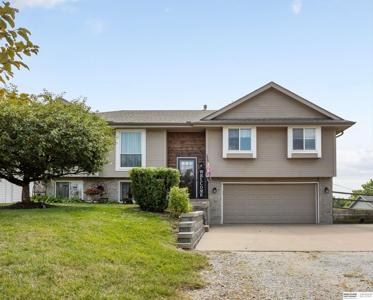 1705 Rock Bluff