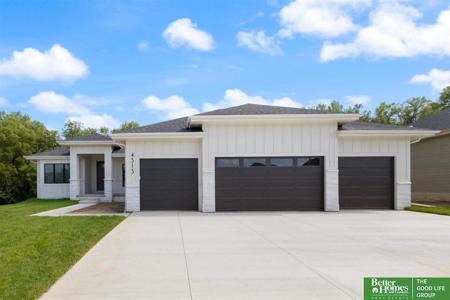 10903 S 102nd