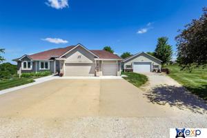 720 Lakeview