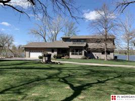 4430 N 6th