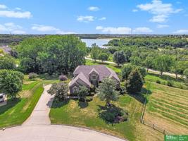 9525 Woodney