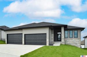 435 N 104th