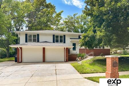 922 N 122nd