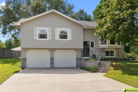 13041 Crown Point Ave