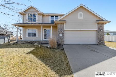1679 Lake Ridge