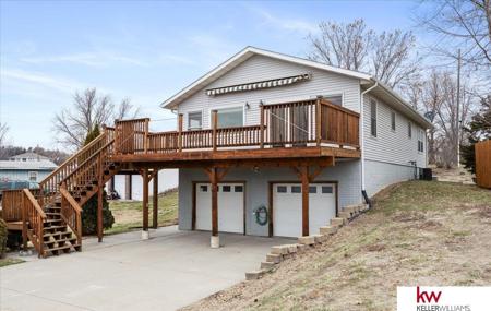 9215 Weeping Water