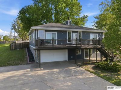 1702 Dunbar