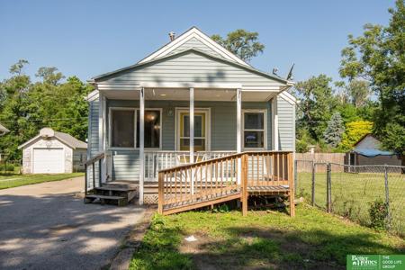 5512 N 6th
