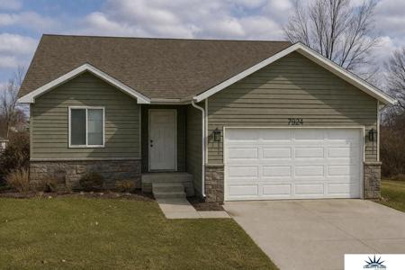 7924 N 94th