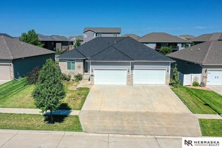1225 N 101st