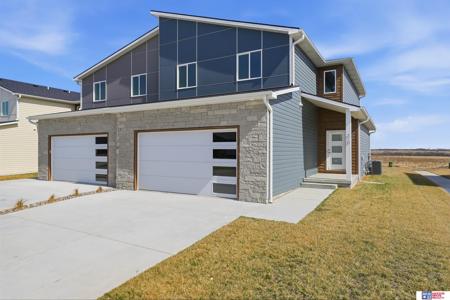 310 N 105th