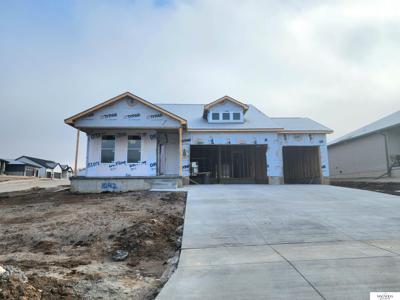 1042 N 105th