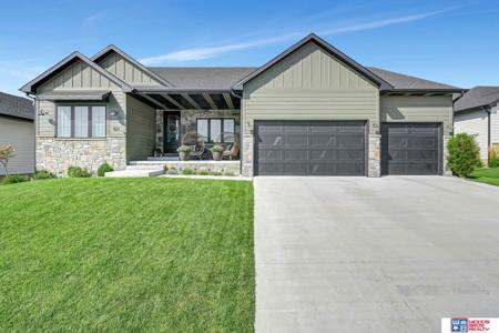 921 N 107th