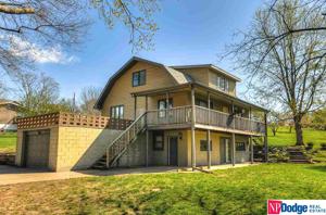 4736 Lakewood